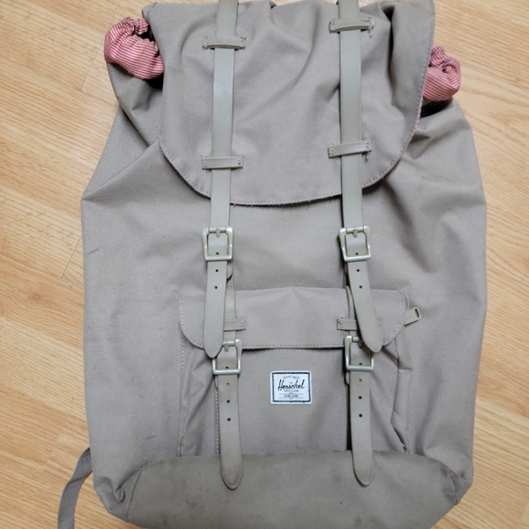 Herschel Supply Company Other - Herschel - Little America backpack beige